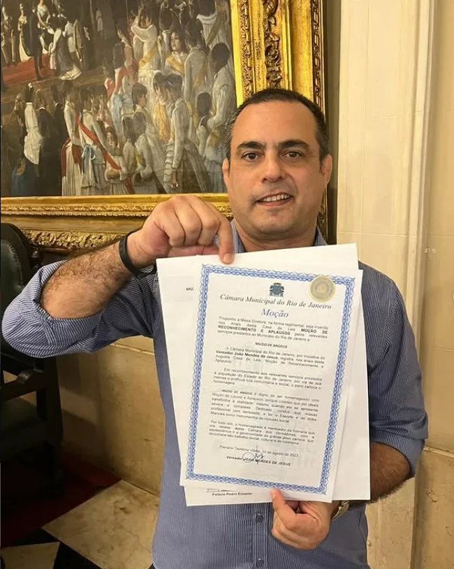Quem recebe 3x a Moção da Câmara dos Vereadores da Cidade do Rio de Janeiro, pode pedir música 🎵 no Fantástico.
Vou escolher “Uma Vida Só” do grupo O Rappa, uma das minhas preferidas do grande @marcelofalcao .